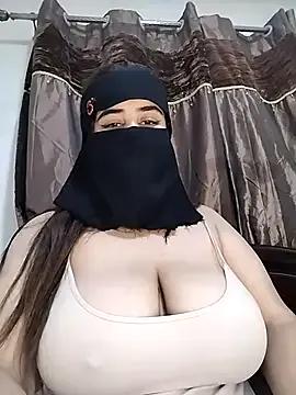 Maraamm on StripChat 