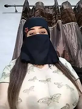 Maraamm on StripChat 