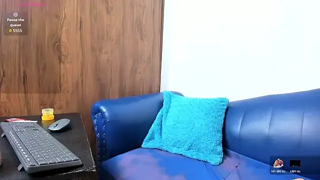 Mature_Skinny on StripChat