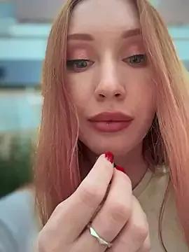 MayaSolar on StripChat 