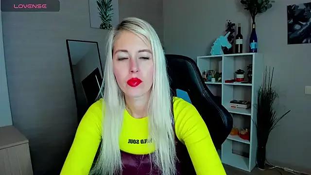 Mermaid_N on StripChat 