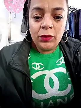 Mia-Glow on StripChat