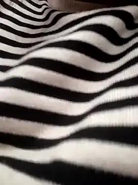 Mia-Glow on StripChat