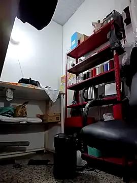 Mia-Glow on StripChat