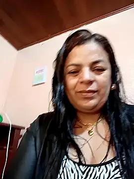 Mia-Glow on StripChat