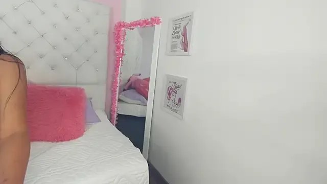 Mia_Miller001 — SHOW BALLOONSHELLOW