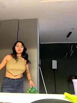 Michelle_Zoe — RIDE DILDO+SQUIRT