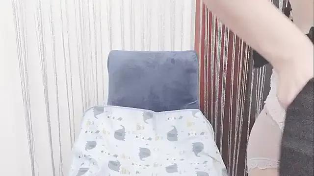 Miixue3 on StripChat 