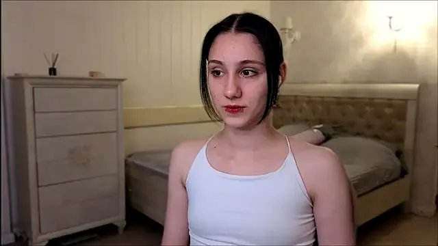 MilaVey model from StripChat