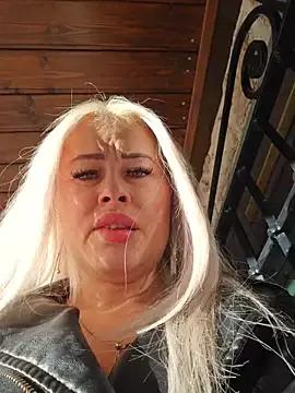 StripChat MILFBARBY  is Freechat  MILFBARBY — Make me squirt in public place