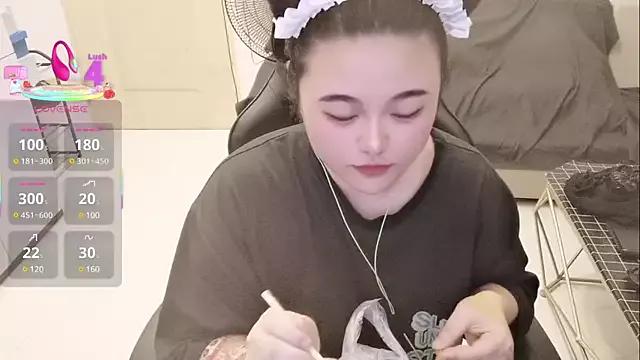 Mini1314 on StripChat 