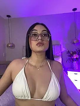 miss_elissa11 on StripChat 