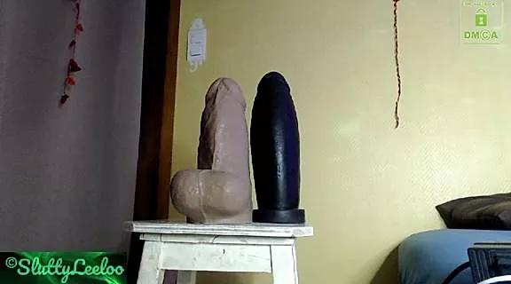 MissSluttyLeeloo on StripChat 