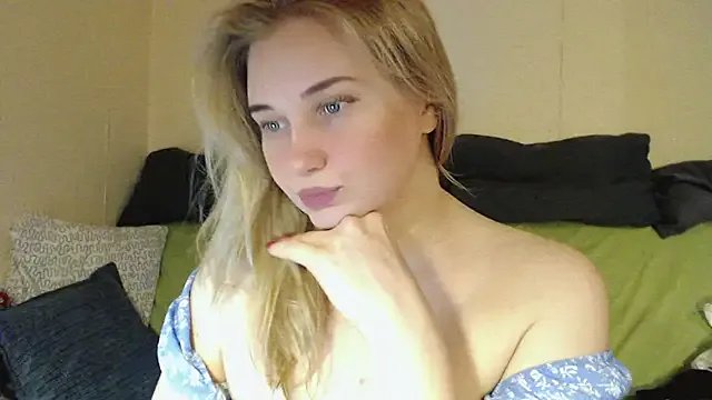 mmmPinUpGirl on StripChat 