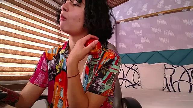 Moony_14 on StripChat 