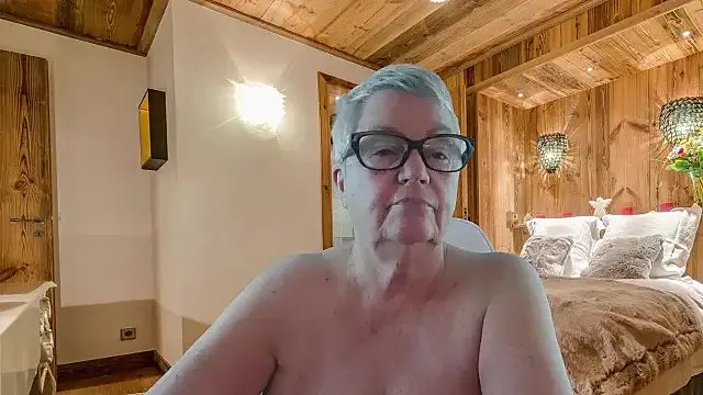 Mystery-Grandmother on StripChat