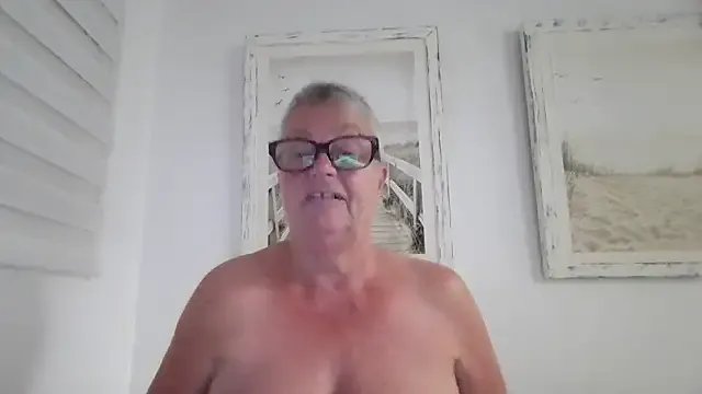 Mystery-Grandmother on StripChat