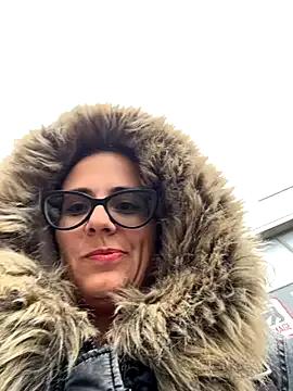 NataKitten — Bra off in public, shake tits