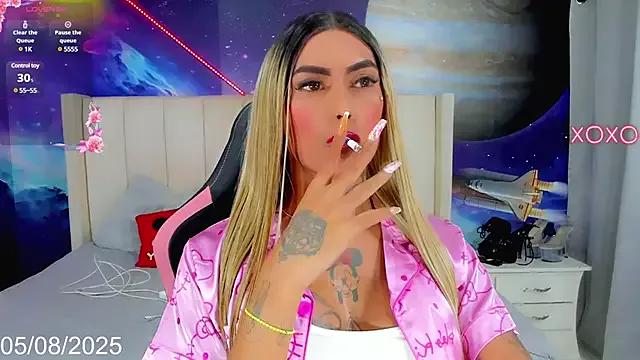 Nella_Dolls on StripChat 