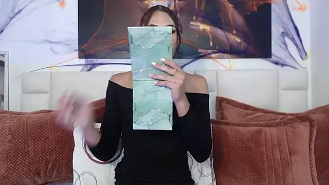 Freechat NicoletBlossom on StripChat