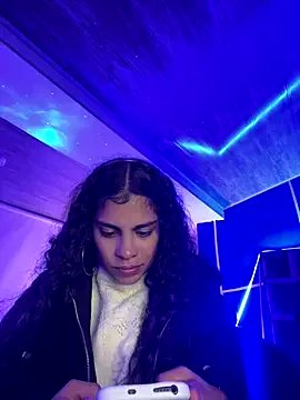 NINA_18_YEARS on StripChat