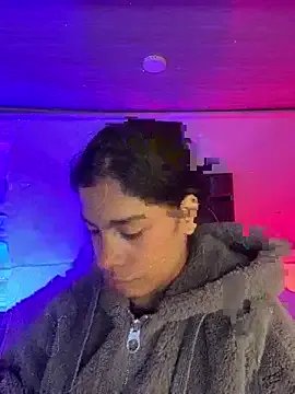 NINA_18_YEARS on StripChat