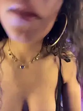 NINA_18_YEARS on StripChat