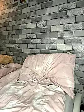 Poppy_frankie — 5 min titty flash