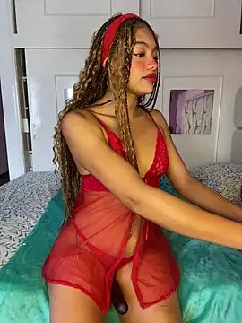 PrettyLia on StripChat