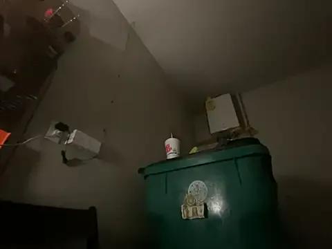 princesslivv — Fuck someone at gym