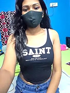 Priya_04 on StripChat