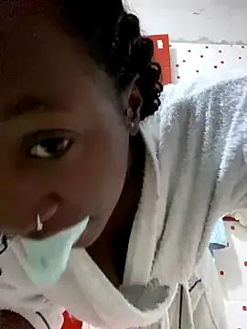 Qeen_blackk on StripChat 