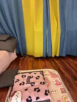 qiqi_x — Freechat on StripChat