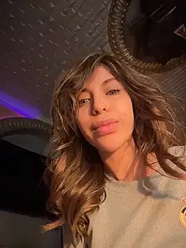 Queentaraf999 on StripChat 