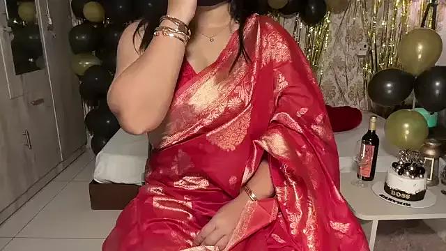 SamairAhh on StripChat 