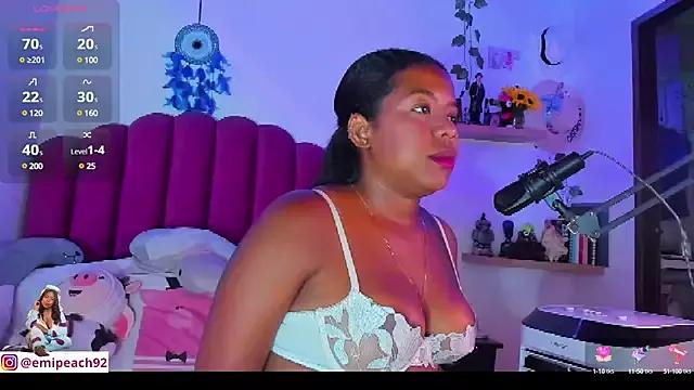 samanthaabloom on StripChat 