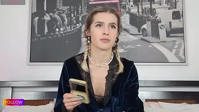 Sarah-Hart on StripChat 