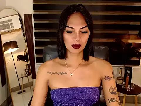 SarahAmber on StripChat