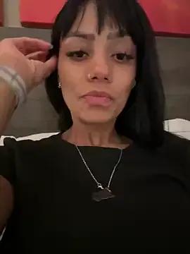 Sarajames on StripChat 