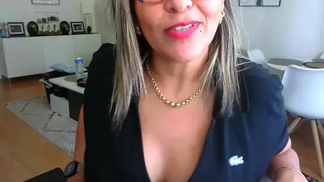 sarametisse26 on StripChat 