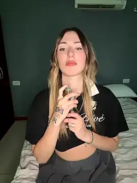 Sashailardi on StripChat 