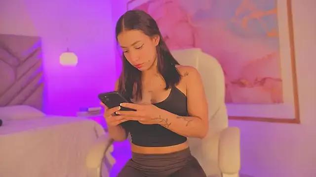 Savannah_Williamss on StripChat 