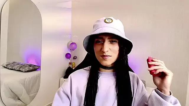 Scaarlettfox on StripChat 