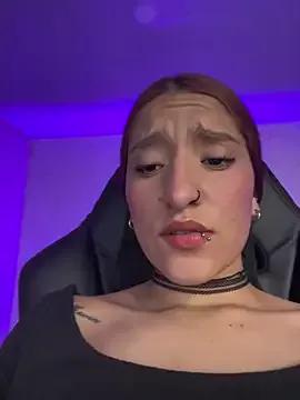 Scaarlettfox on StripChat 