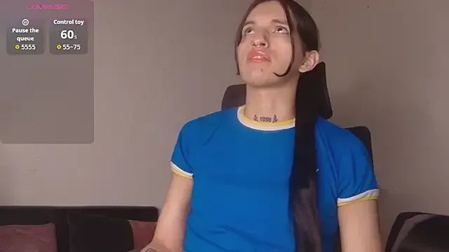 Scarlett_crastrawberry on StripChat