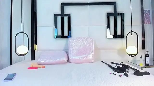 SerenaWild1 — Ride dildo in reverse  