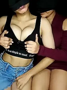 Sexy_livebabe — Boobs Suck each other 