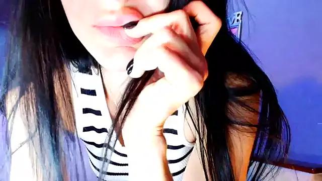 Siaconna — naked in room