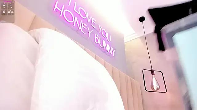 SOFIAGOEZ30 on StripChat