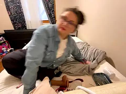 SquirtlegirlygirlmM on StripChat